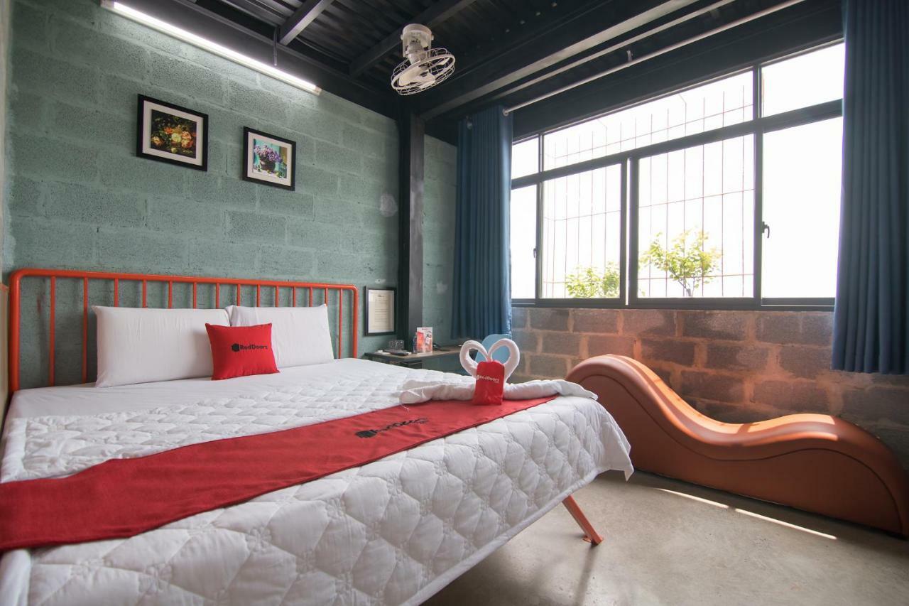 Reddoorz Plus @ Ung Van Khiem Street Ho Chi Minh-stad Buitenkant foto